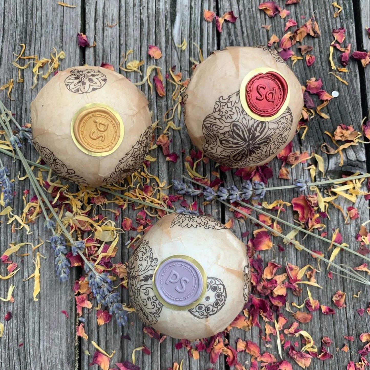 French Lavender Moisturizing Bath Bomb